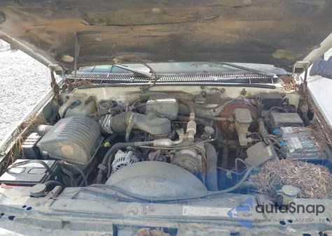 1999 Chevrolet Tahoe Lt z USA, uszkodzony, nr VIN 1GNEC13R3XJ539270